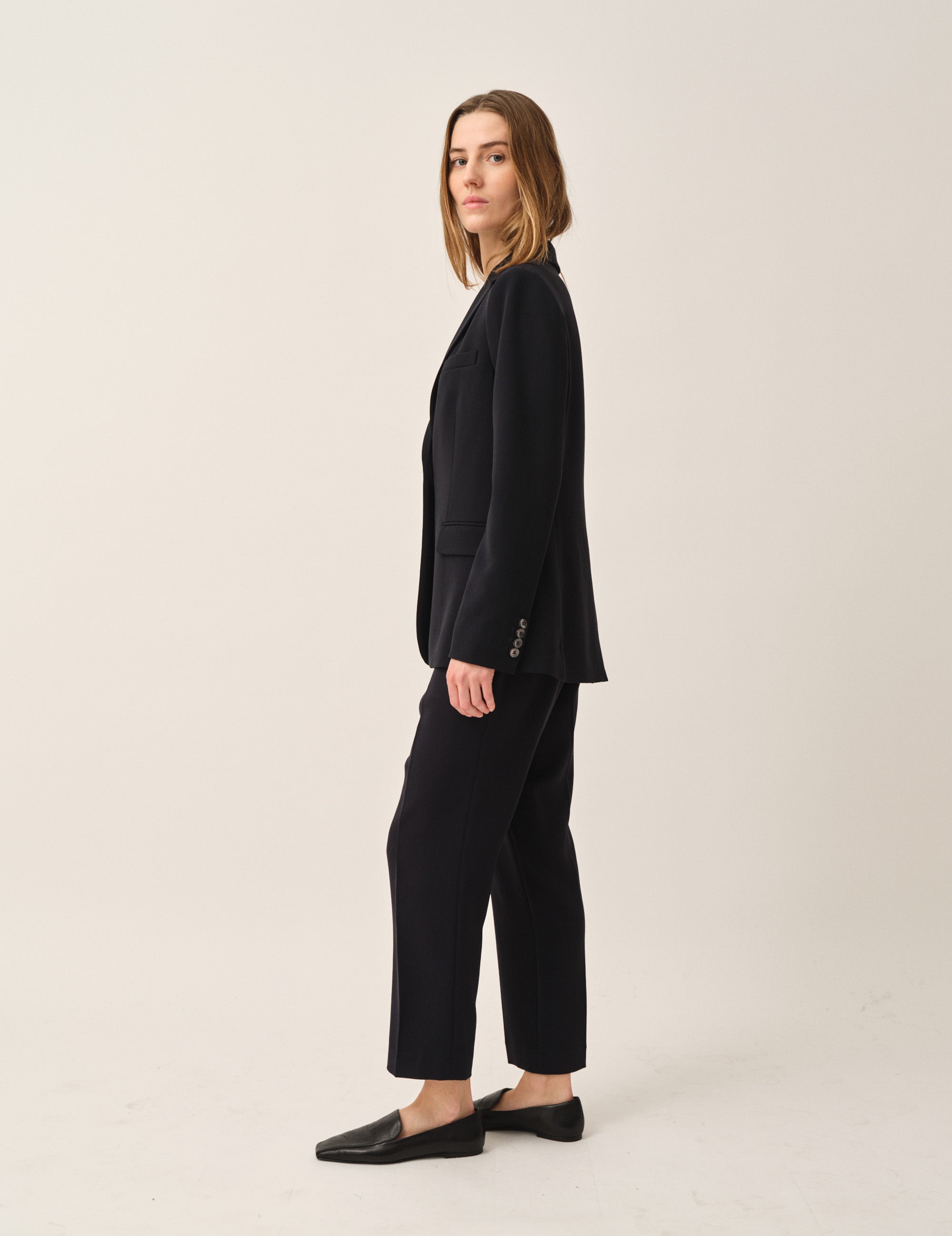 Crepe Pull On Black 4 / Black